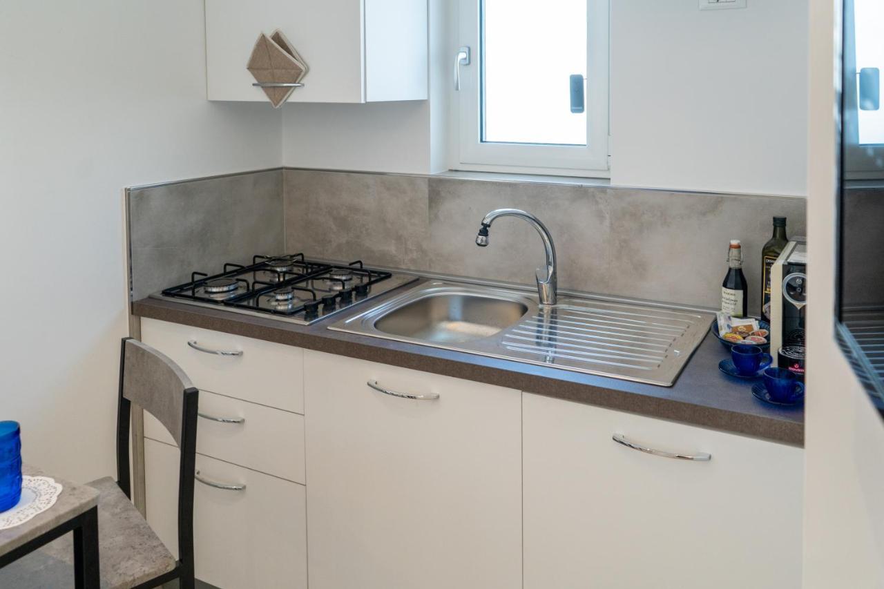 Alloggio Nuovissimo Al Centro E Rilassante Ísquia Exterior foto